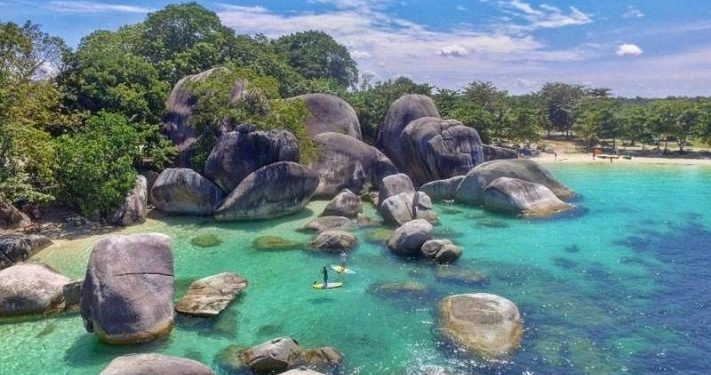 Pasir Putih hingga Air Laut Berwarna Tosca, Pesona Laut Pulau Belitung