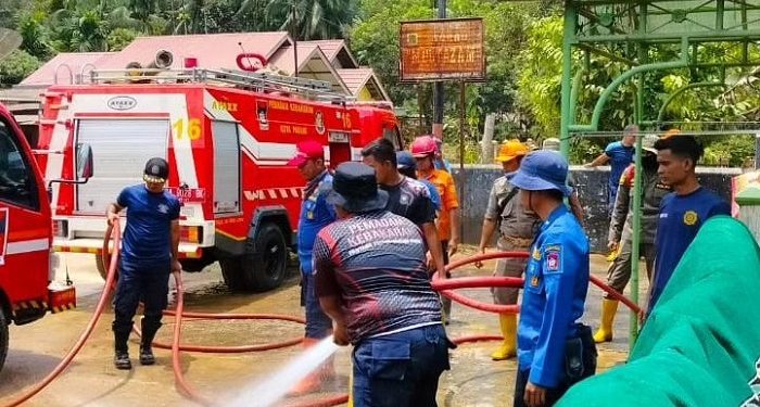 Wamendagri Koordinasi Alat Berat dan Damkar untuk Percepatan Pemulihan di Sumbar