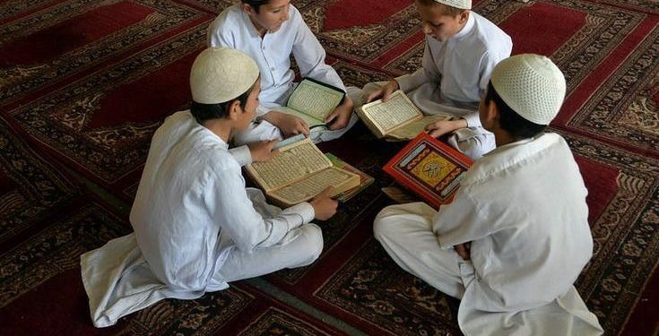 Hukum Tadarus Menggunakan Pengeras Suara