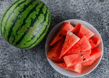 Manfaat Kulit Semangka untuk Mengatasi Noda Hitam di Wajah