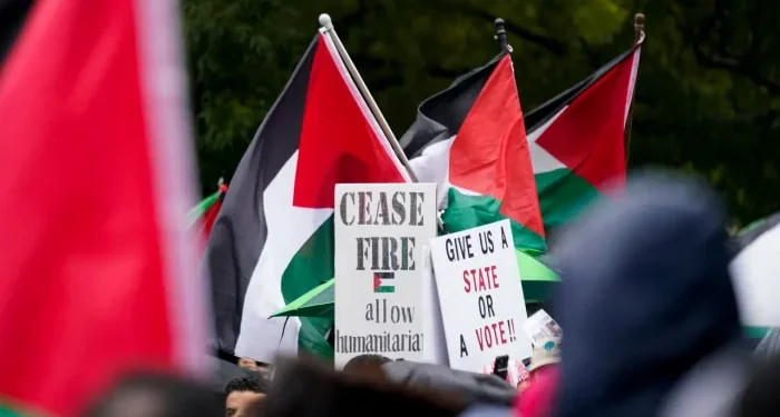 Ratusan Warga di Swedia Gelar Aksi Solidaritas Palestina pada Malam Tahun Baru