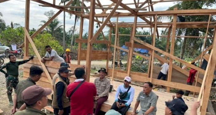 Pemanfaatan Ratusan Batang Kayu Terseret Banjir Sumatra Siap Dioptimalkan