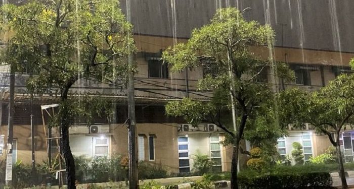 BMKG Prakirakan Sebagian DKI Jakarta Hujan Ringan hingga Malam