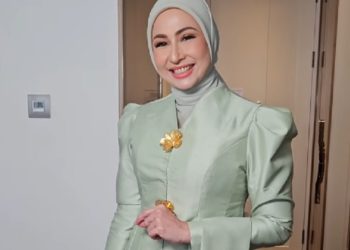 Kehadiran Deswita Maharani dan Ferry Maryadi di Acara Lamaran Syifa Hadju dan El Rumi Menambah Kesan Hangat