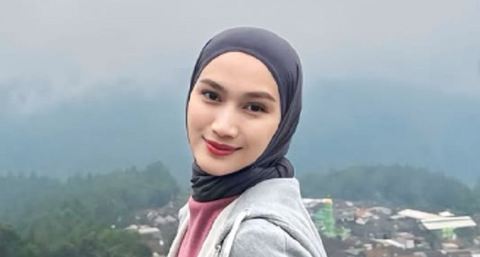 Potret Melody Laksani Liburan ke Semarang
