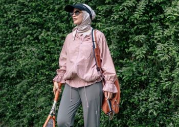 Outfit Bernuansa Athleiure bisa Untuk Gaya Berpakaian ke Kantor