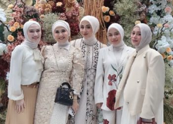 Terlihat Serasi dan Elegan, Geng Mamayu Hadiri Acara Lamaran Syifa Hadju dan El Rumi