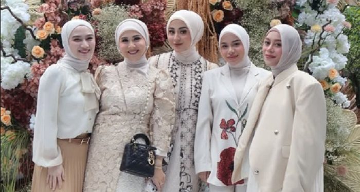 Terlihat Serasi dan Elegan, Geng Mamayu Hadiri Acara Lamaran Syifa Hadju dan El Rumi