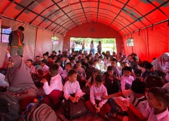 BNPB Aceh Dirikan Tenda Ruang Belajar Darurat bagi Siswa Sekolah Dasar