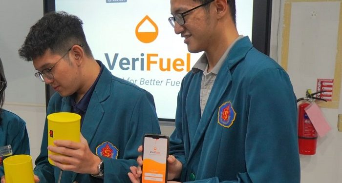 Mahasiswa Ubaya Ciptakan Alat Portabel VeriFuel untuk Deteksi Kemurnian BBM Berbasis loT