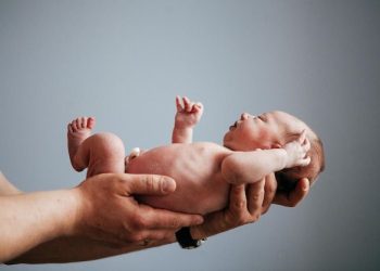 Batuk Pilek pada Bayi: Penyebab dan Penanganan yang Tepat Menurut Dokter