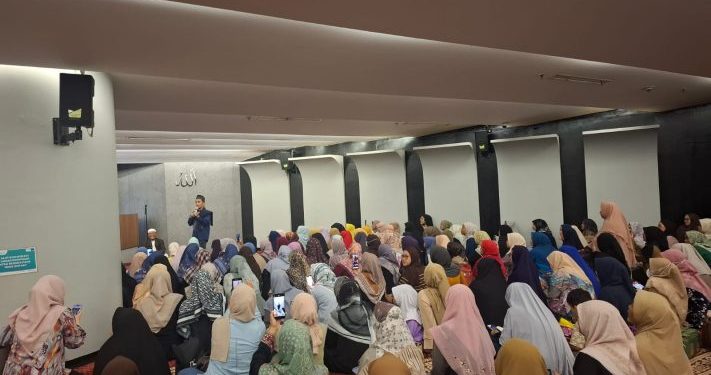 Hijabersmom Community Bekasi Gelar Kajian Jendela Hati Bersama Ustaz Maulana