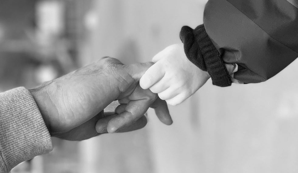 Peran Ayah dalam Membentuk Karakter dan Kehormatan Anak Perempuan