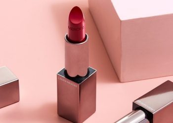 Tips Memilih Warna Lipstik di Usia 50 Tahun ke Atas