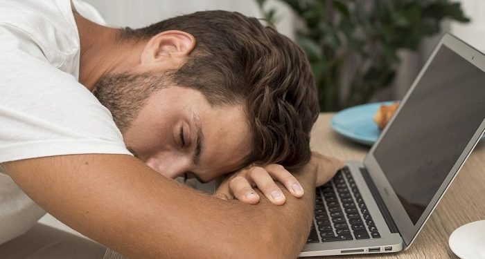 Kurang Tidur Berdampak pada Kondisi Kulit Wajah