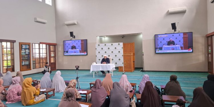 Kajian Muslimah Masjid Baiturrahman, Ustaz Zaidul Akbar Ajak Jemaah Perbanyak Nutrisi Ruhani di Bulan Ramadan