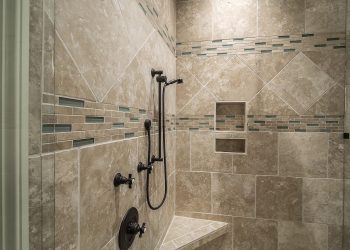 Hukum Mandi Siang saat Puasa