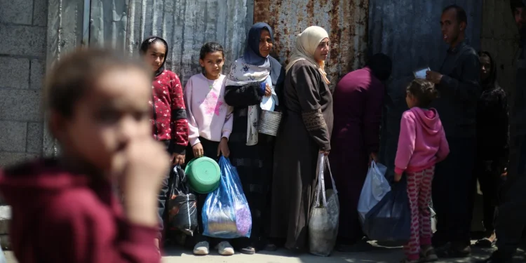 Gaza Kian Tercekik: Roti Langka, Bantuan Terbatas