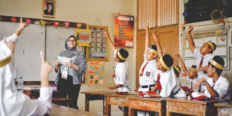 Menerapkan Parenting Berbasis Fitrah dalam Pengasuhan Anak