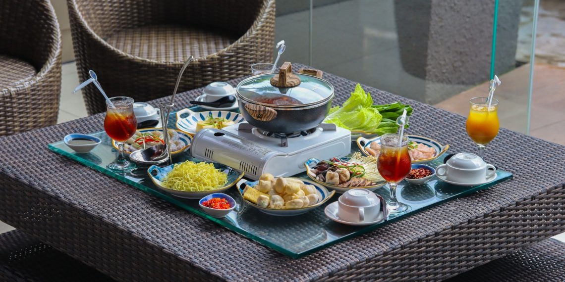 ‘Steamboat Delight’ Hadir di 7th Sky Lounge Vasaka Hotel Jakarta