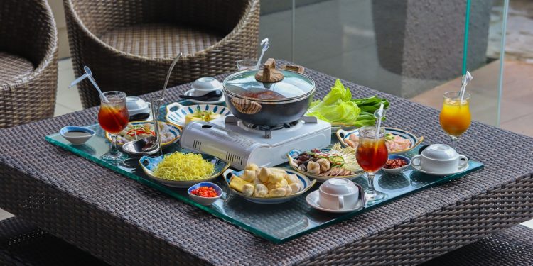 ‘Steamboat Delight’ Hadir di 7th Sky Lounge Vasaka Hotel Jakarta