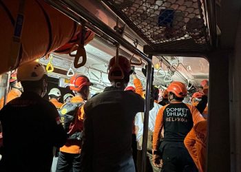 DMC dan LPM Dompet Dhuafa Bantu Evakuasi Korban Kecelakaan Kereta di Bekasi Timur