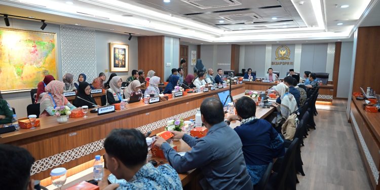 BKSAP DPR RI dan SMART 171 Hadirkan Pemuda Duduk Bersama Dubes Palestina