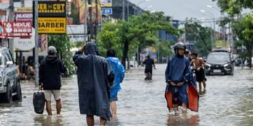 21 RT di Jakarta Selatan dan Jakarta Timur Terendam Banjir Akibat Meluapnya Sungai Ciliwung