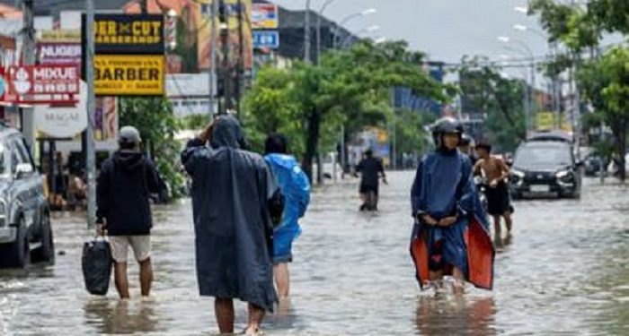 21 RT di Jakarta Selatan dan Jakarta Timur Terendam Banjir Akibat Meluapnya Sungai Ciliwung