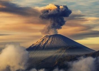 Gunung Semeru Didominasi oleh Gempa Letusan