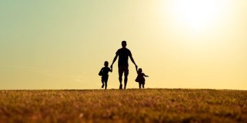 Perbedaan Kedekatan Anak Ketika Bersama Ayah dan Ibu
