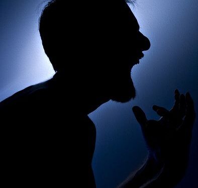 Ciri-Ciri Perilaku yang Sering Dikaitkan dengan NPD dalam Hubungan Pasangan