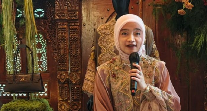Rayakan 15 Tahun Berkarya, Ayu Dyah Andari Hadirkan Koleksi PUSPA Bernuansa Bunga Nusantara