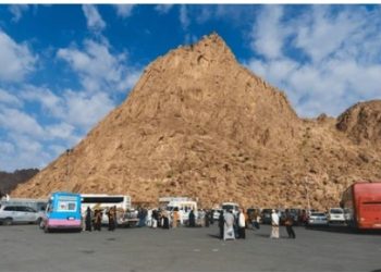 Jabal Magnet, Destinasi Wisata yang Unik di Kota Madinah