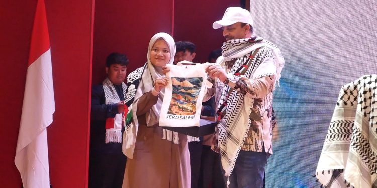 Tuntaskan 100 Titik Edukasi, SMART 171 Luncurkan Buku dalam Milad 1 Dekade