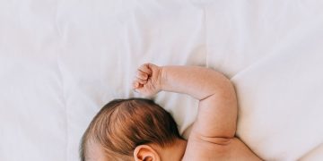 Bunda, Ketahui Panduan Perkembangan Oromotor Bayi (0–12 Bulan)