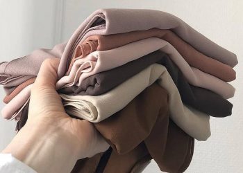Beberapa Warna Hijab yang cocok dengan Baju Coklat