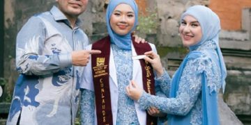 Irish Bella Hadiri Momen Wisuda Putri Sambungnya