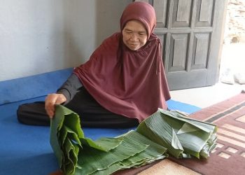 Nenek Asal Wonosobo Tunaikan Ibadah Haji Berkat Berdagang Daun Pisang