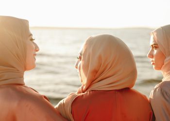Tips Mencuci Hijab Bahan Ceruti agar Tetap Lembut dan Tidak Mudah Rusak