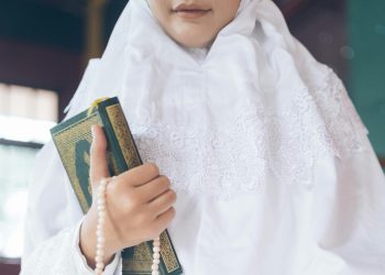 Tips Mencuci Mukena Berbahan Parasut agar Bersih dan Awet