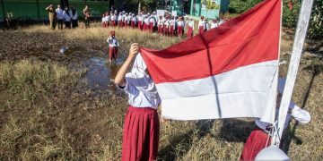 Menangkap Kegelisahan Guru Honorer di Sekolah Negeri