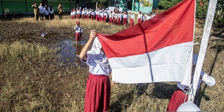 Menangkap Kegelisahan Guru Honorer di Sekolah Negeri