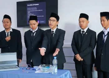Siswa SMP JISc Kembangkan Berpikir Kritis dan Kreatif Lewat Science Project