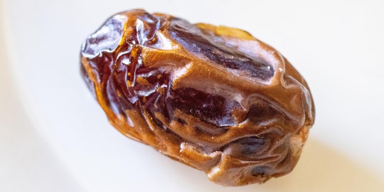 Biji Kurma untuk Mengempukkan Daging, Mitos atau Fakta?