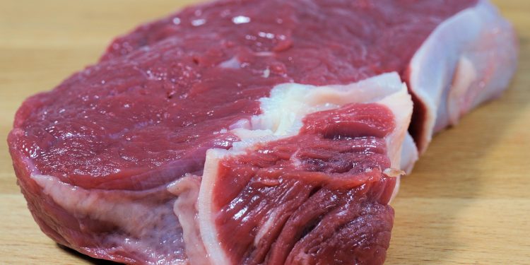 Jangan Asal Bilas, Ini Tips Mencuci Daging Kurban agar Tetap Higienis!