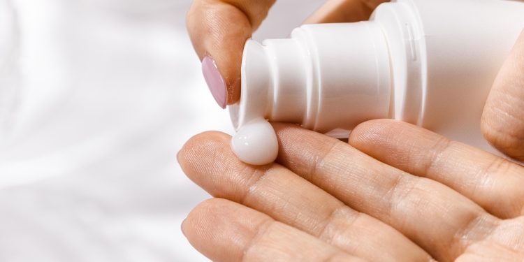 Mengenal Kandungan Sunscreen yang Tepat untuk Melindungi Kulit Pria dari Sinar Matahari