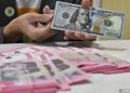 Rupiah Kian Tak Berdaya dengan Dolar