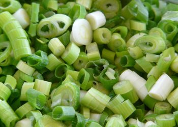 Ini Tips Menyimpan Daun Bawang agar Tidak Cepat Layu