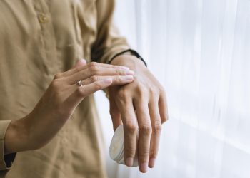 Merawat Kesehatan Kulit dari Rumah dengan Pendekatan yang Lebih Personal dan Praktis
